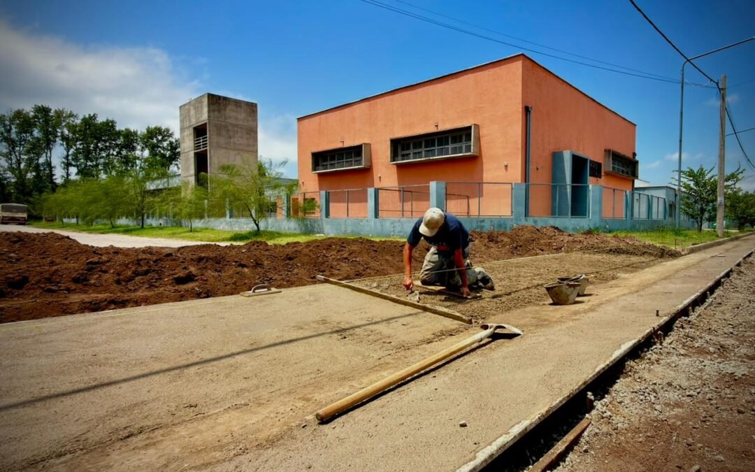 Avanza la obra de cordón cuneta en Calle 41 con recursos propios*